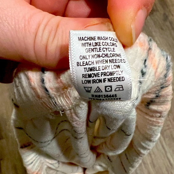 Muk Luks Plaid Warm Cozy Plaid Pajama Pants - Picture 3 of 4